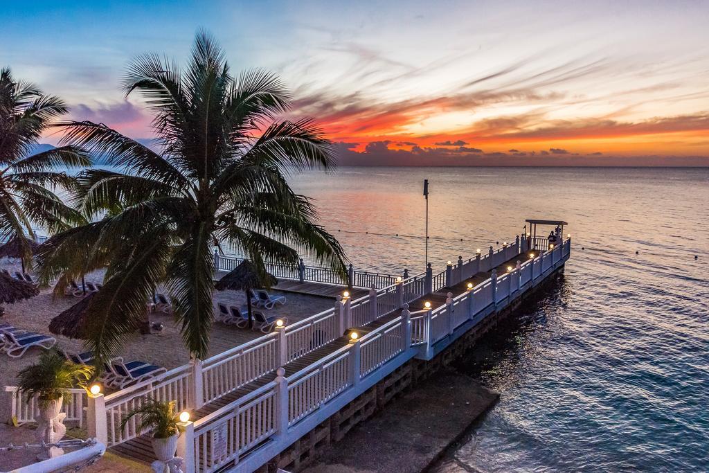 Grand Decameron Montego Beach, A Trademark All-Inclusive Resort Монтего-Бей Екстер'єр фото