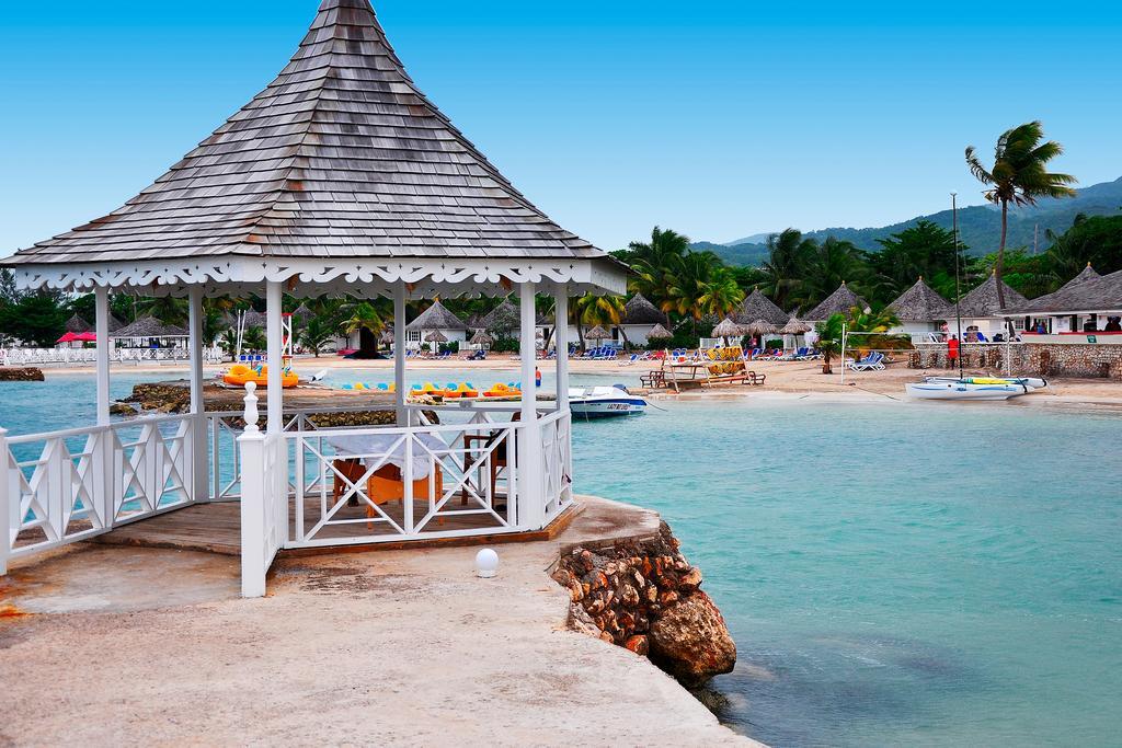 Grand Decameron Montego Beach, A Trademark All-Inclusive Resort Монтего-Бей Екстер'єр фото