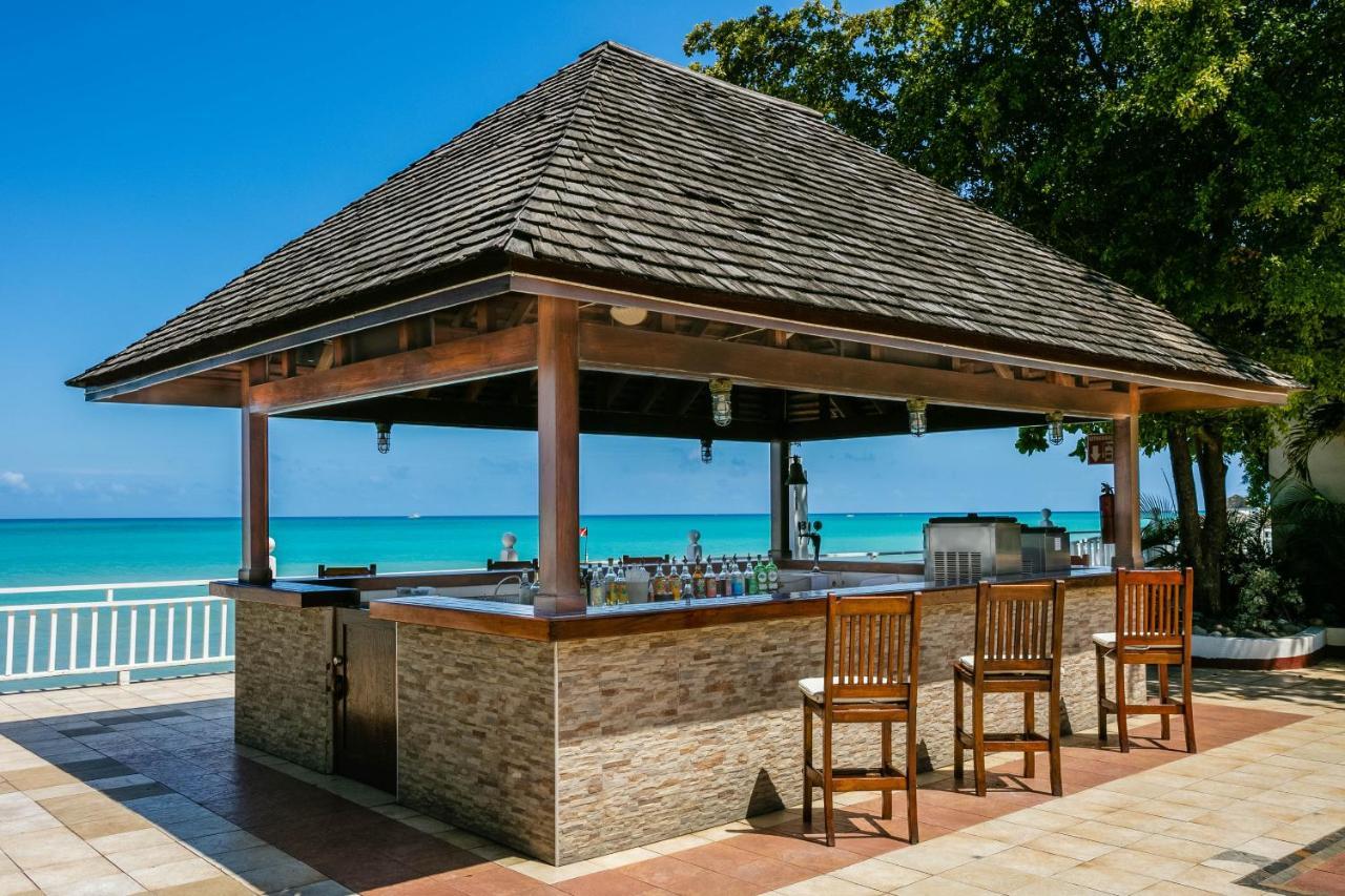 Grand Decameron Montego Beach, A Trademark All-Inclusive Resort Монтего-Бей Екстер'єр фото